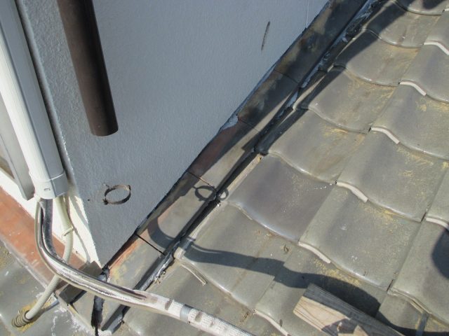 播磨町の流れ壁から雨漏りしていた屋根